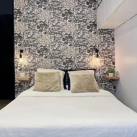 Fully Renovated For 2 *