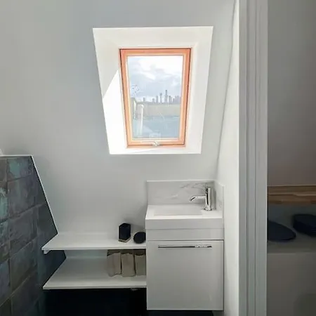 Fully Renovated For 2 *