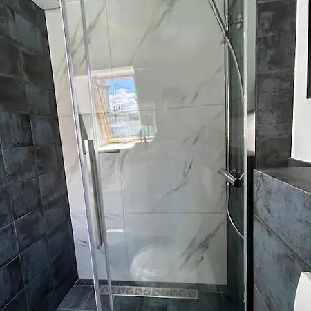 Fully Renovated For 2 Apartmán Paříž