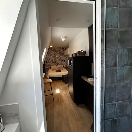 Fully Renovated For 2 *