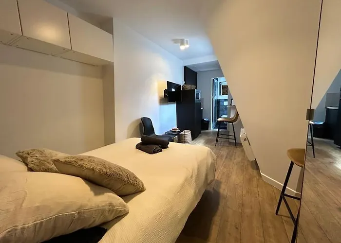 Fully Renovated For 2 *