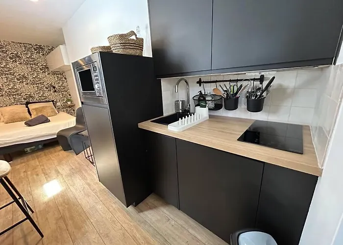 Fully Renovated For 2 * París